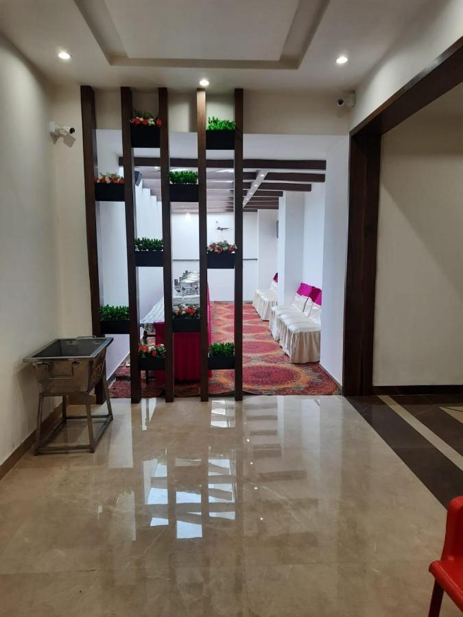 De Manora Homes - Unpretentious Hotel With A Garden , Posh Area Ranjit Avenue Amritsar Eksteriør bilde