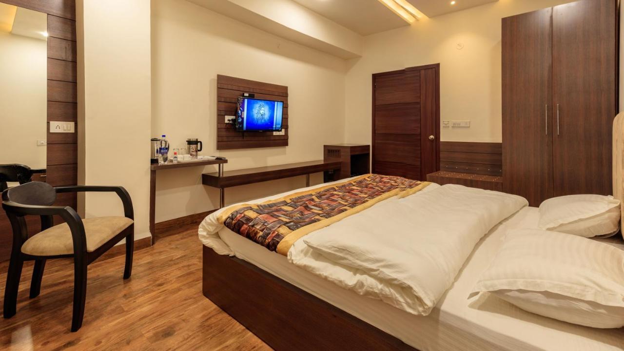 De Manora Homes - Unpretentious Hotel With A Garden , Posh Area Ranjit Avenue Amritsar Eksteriør bilde